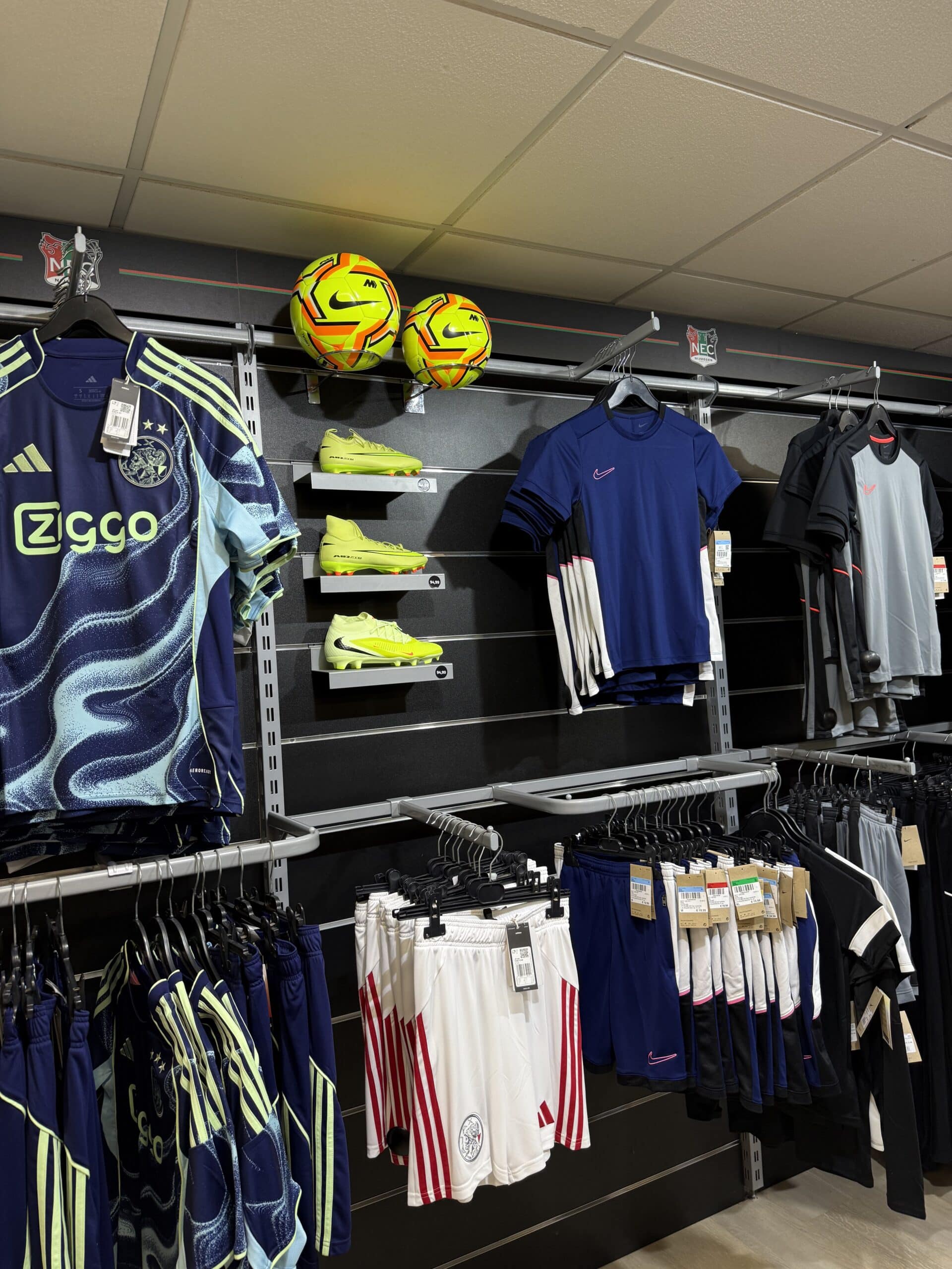 Afbeelding bezoek onze winkel sectie